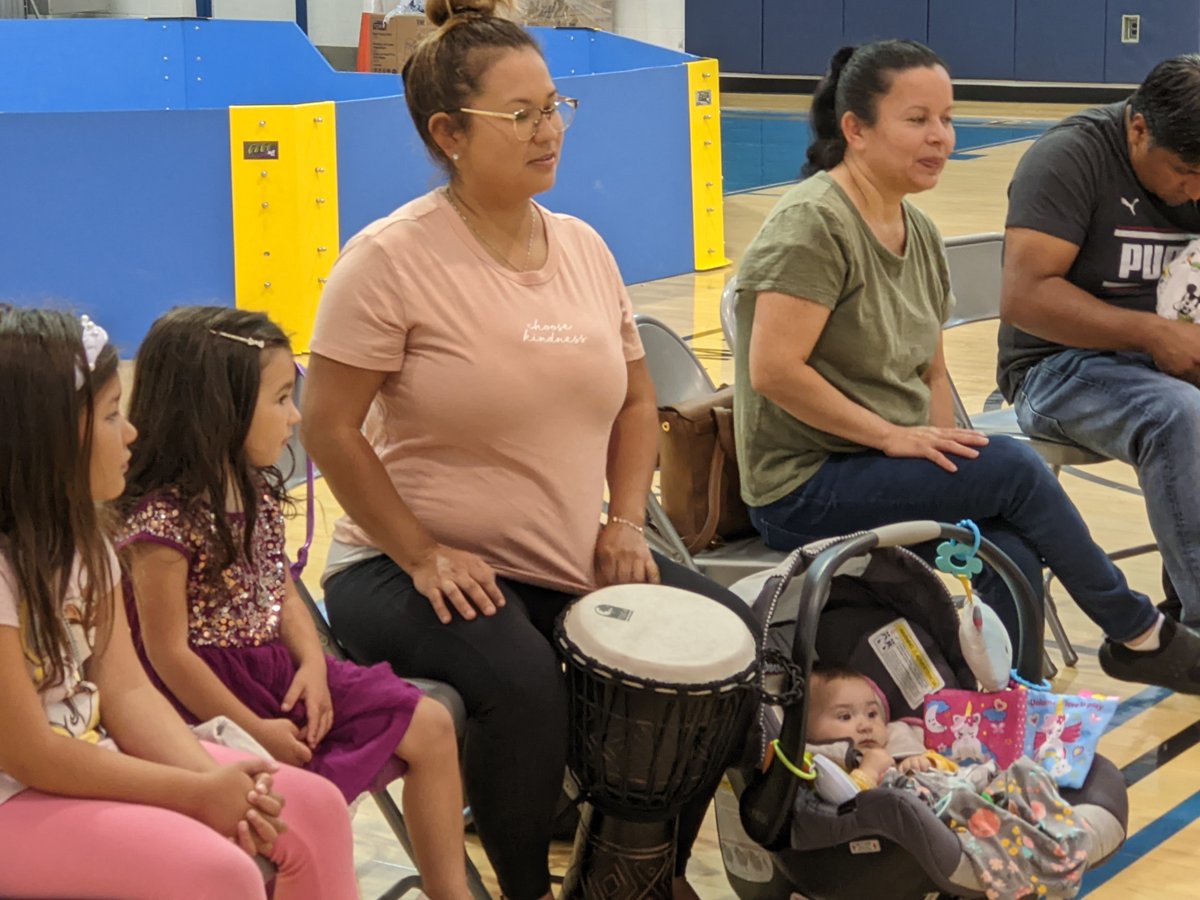 BGJudyAACPS's tweet photo. Families worked together to create music. Las familias trabajaron juntas para crear música. @_CreativeNomads @MDEngageEarly @BGJudyAACPS https://t.co/hZcYTSAwPn