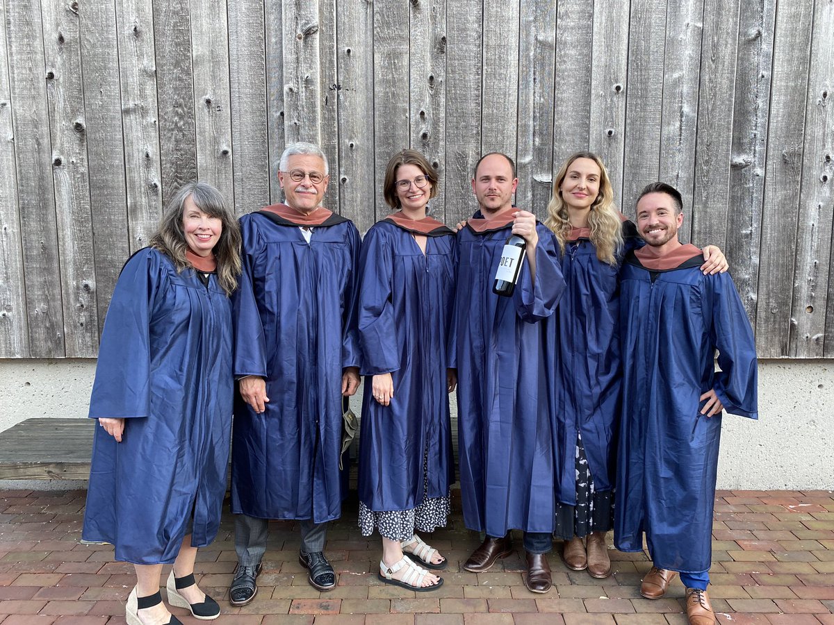 rabrait's tweet image. The Bennington Poets -   This term’s poetry graduates from the Bennington College MFA program!
(I to r : Susan Dines, Richard Brait, Krysia Wazny McClain, Michael Martinec, Claressinka Anderson and Nico Amador).
#BenningtonMFA