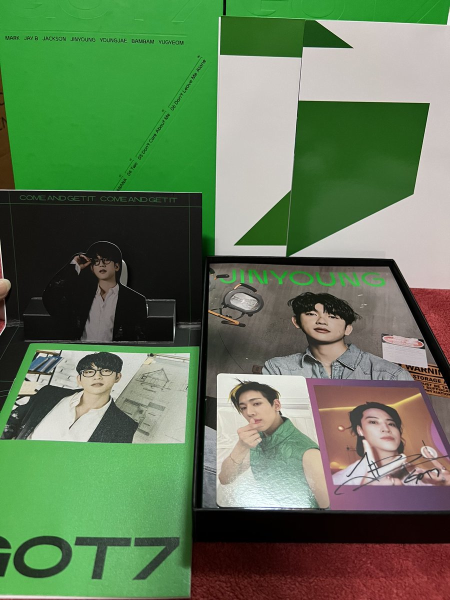Lika2206_'s tweet photo. พร้อมส่ง 

บั้มเปล่า #GOT7 ในกล่อง
🔸CD
🔹Photobook ปก #Jinyoung
🔸การ์ด 1 ใบ ##BamBam
🔹พลร #JayB
🔸รูป pop up #Jinyoung
🔹Poster เดี่ยว #Jinyoung 
🔸Poster Group
🔹สมุดเนื้อเพลง รูปจินยอง 

ราคา ฿ 394 รวมส่ง 
สนใจเดมค่ะ 
#ขายของสะสมgot7 
#ตลาดนัดอากาเซ่ 
#ตลาดนัดอากาเซ ตามหา https://t.co/vijFzgCzR6