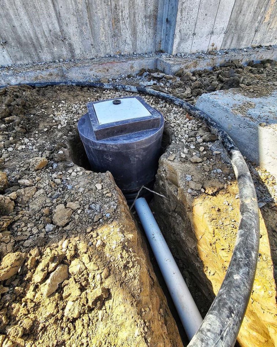 LenbethEdmonton's tweet photo. #lenbeth #edmonton #telebelt #construction #newconstruction #newbuild #weepingtile #sump #sumpliner #YEG https://t.co/CrCWEz6Bsm
