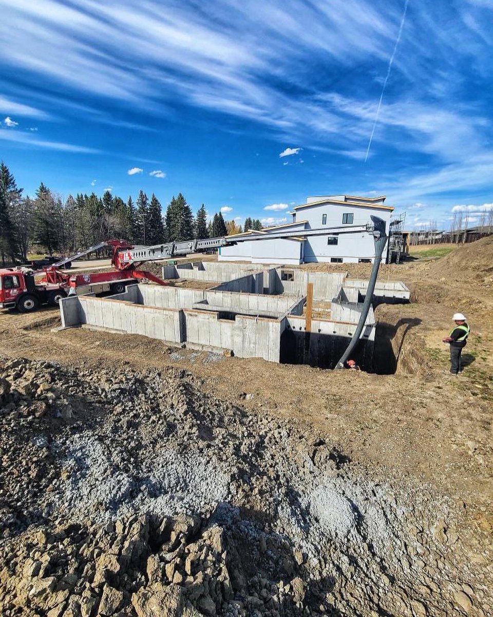 LenbethEdmonton's tweet photo. #lenbeth #edmonton #telebelt #construction #newconstruction #newbuild #weepingtile #sump #sumpliner #YEG https://t.co/CrCWEz6Bsm