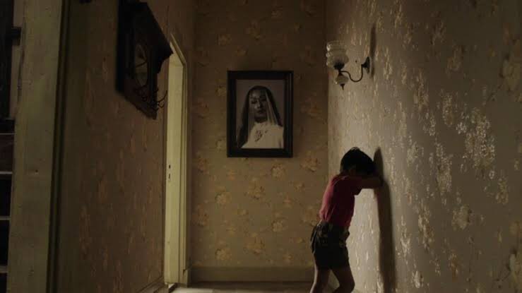 abinsarchive's tweet photo. Satan's Slave (2017)
9/10
ANOTHER TARA BASRO MOVIE AND JOKO ANWAR's MASTERPIECE *chef's kiss* LOVE THE PLOT AND THE CINEMATOGRAPHY https://t.co/kHdW6ixkDf