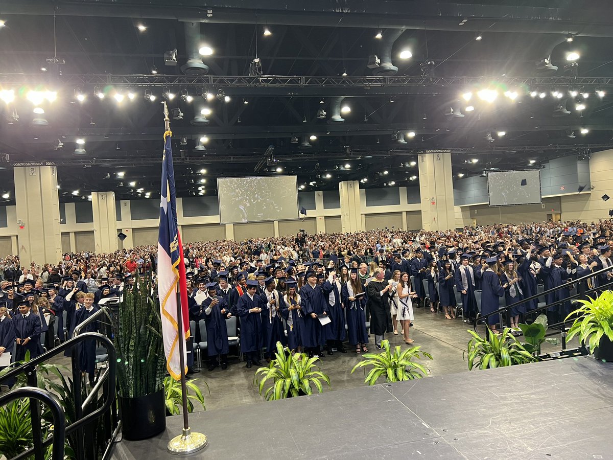 HHS_Huskies's tweet photo. Congrats Class of 2022!!! https://t.co/NyACbE5Tuc