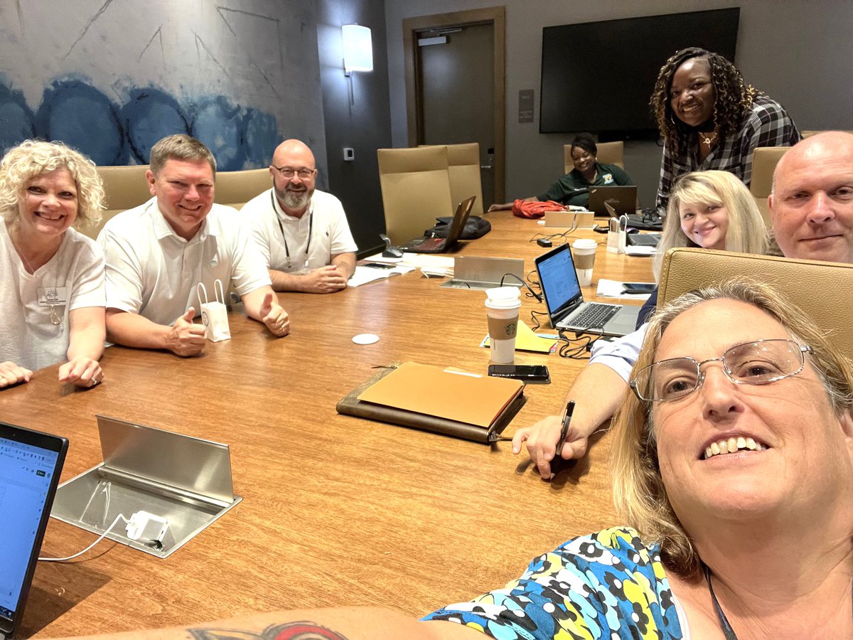 GeorgiaeTED's tweet photo. Glows, grows, and setting goals. The @GeorgiaeTED board spend this morning planning for the 2022-2023 year. #CTAEdelivers @GACTE @GeorgiaCTAE https://t.co/YFwBJNSvXf