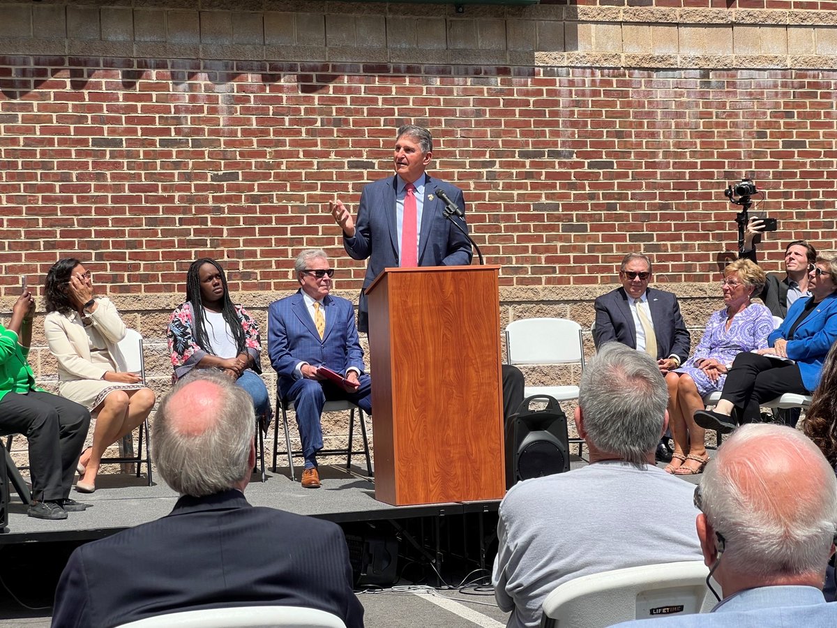 Faheonline's tweet photo. Strong schools anchor the local workforces that revitalize economies—teacher pipelines like @ReconnectMcD train the next generation of leaders. Reforming income eligibility thresholds can help more communities recruit &amp; retain high-performing educators where they're most needed. https://t.co/szK6q2DNIl