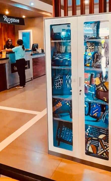 LibaroOfficiel's tweet photo. KRIBI plus belle avec LIBARÔ 😍

🥳 Nous sommes heureux de vous annoncez que vous ne repartirez plus de kribi sans nos produits.
Faites un tour à HOTEL LAGON RESORT KRIBI et vous serez servi.e.s.🍾

Merci pour votre fidélité, vos encouragements, vos conseils et vos achats.🙏🏾 https://t.co/zTzF7NzSDC