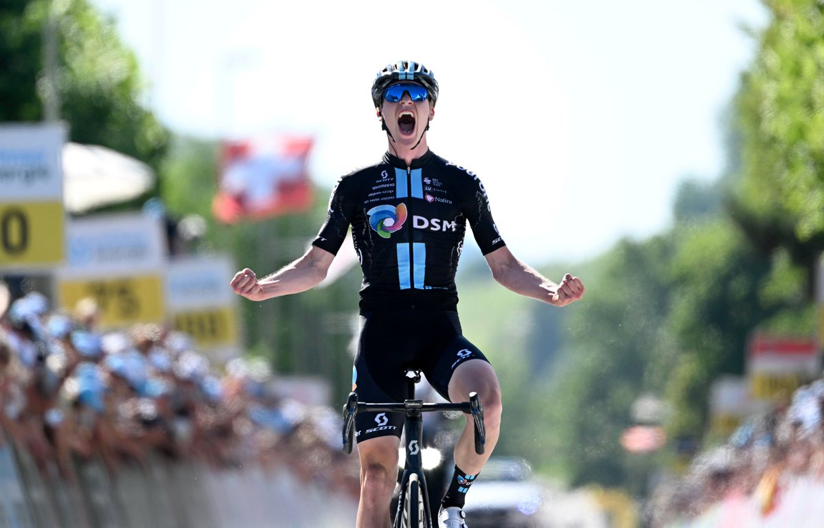 picnicpostnl's tweet photo. Powering to the win on those home roads for our @bikeonscott Addict RC Pro π€© @andreaslek ππ»
#KeepChallenging #BluePrecision #NOSHORTCUTS #TourdeSuisse2022 https://t.co/xTy3aoo74k