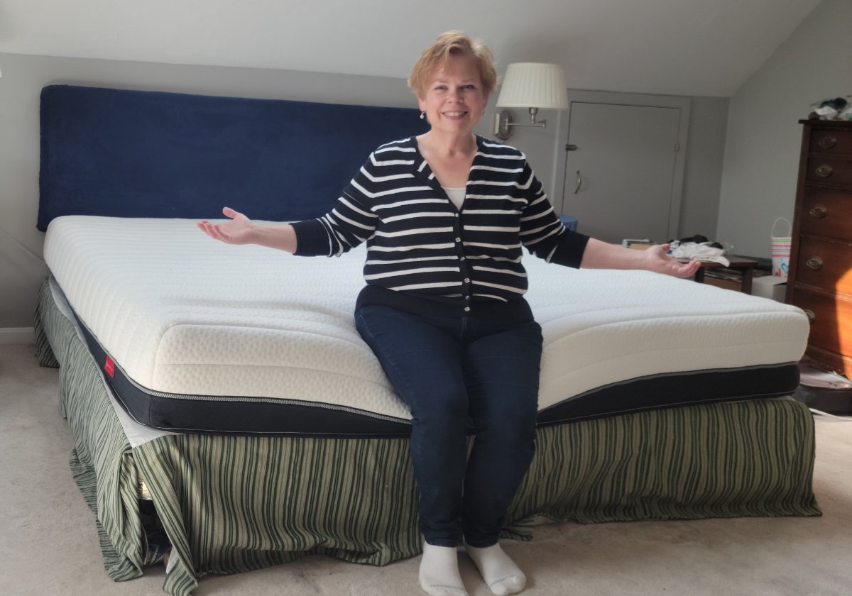 LexMacKid's tweet image. Adjusted my new @LUXIsleep 3-in-1 Mattress myself today so that I have soft support and my husband has medium support! Learn more, get a discount code and enter a giveaway. #ad  lexington.macaronikid.com/articles/6298b…