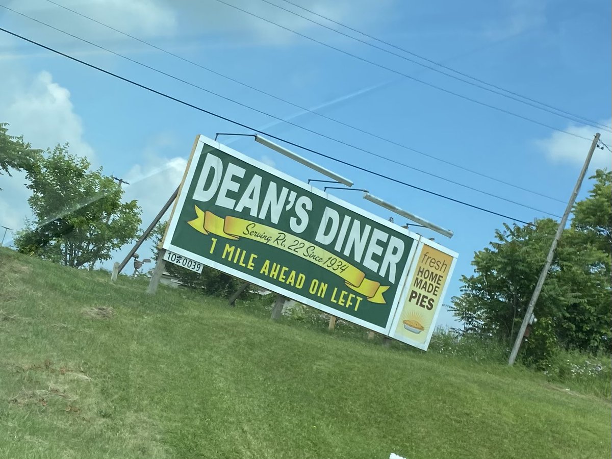 emtingles's tweet photo. Saw this billboard in Pennsylvania @JensenAckles they have pie!! https://t.co/rBFXuUT50E
