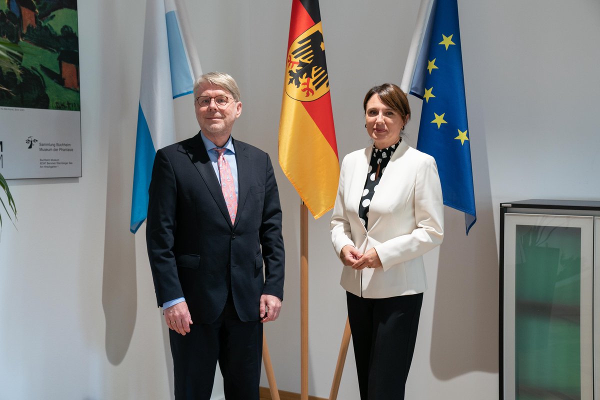 NinaGregoriEUAA's tweet photo. I want to thank @BAMF_Dialog for their long-term commit. to deploying 🇩🇪 experts to #EUAA operations. They are also our biggest user of the 🇪🇺 Asylum Curr.!
A pleasure to visit @BAMF_Dialog today to meet w/ Dr. Sommer & strengthen our relations & cooperation e.g. #DigitalInnov. https://t.co/WD0awTHmcl