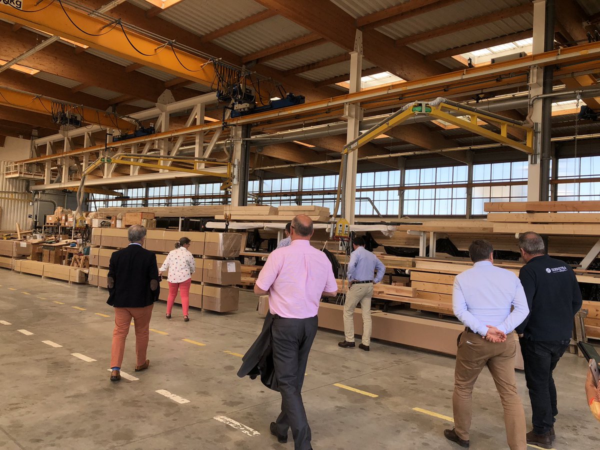 Bureau <a href="/CCIMayenne/">CCIMayenne</a> délocalisé dans le nord #Mayenne à Saint-Denis-de-Gastines au sein de l’#entreprise #Deschamps avec <a href="/Nath_PLANCHAIS/">Nathalie PLANCHAIS</a>