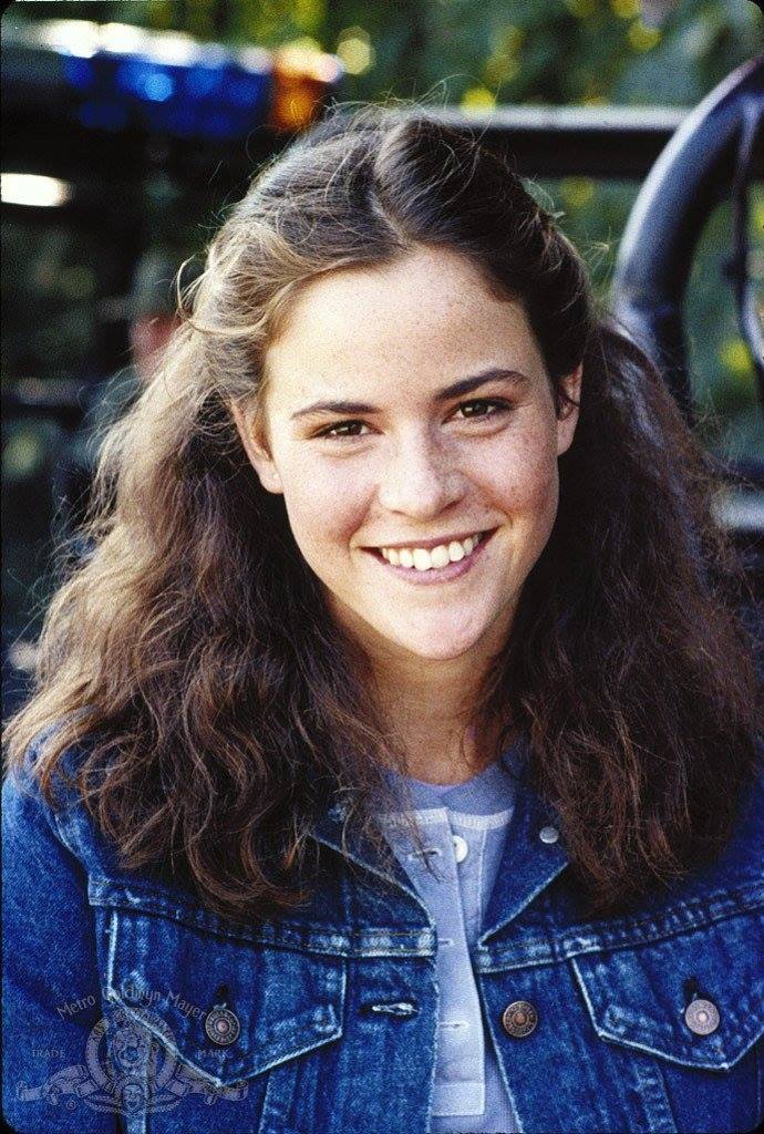 Happy birthday to American actress Ally Sheedy (June 13, 1962). 