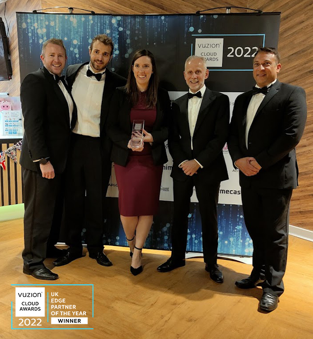 Extech Cloud won the title of UK EDGE Partner of the Year at the UK @vuzioncloud Awards 2022, which was held at the @SpinnakerTower in #Portsmouth, on Thurs 26th May. loom.ly/bj1ZJyc #ITSuppport #VuzionCloudAwards #VuzionAwards2022 #VuzionCloudAwards2022 #CloudITSolutions