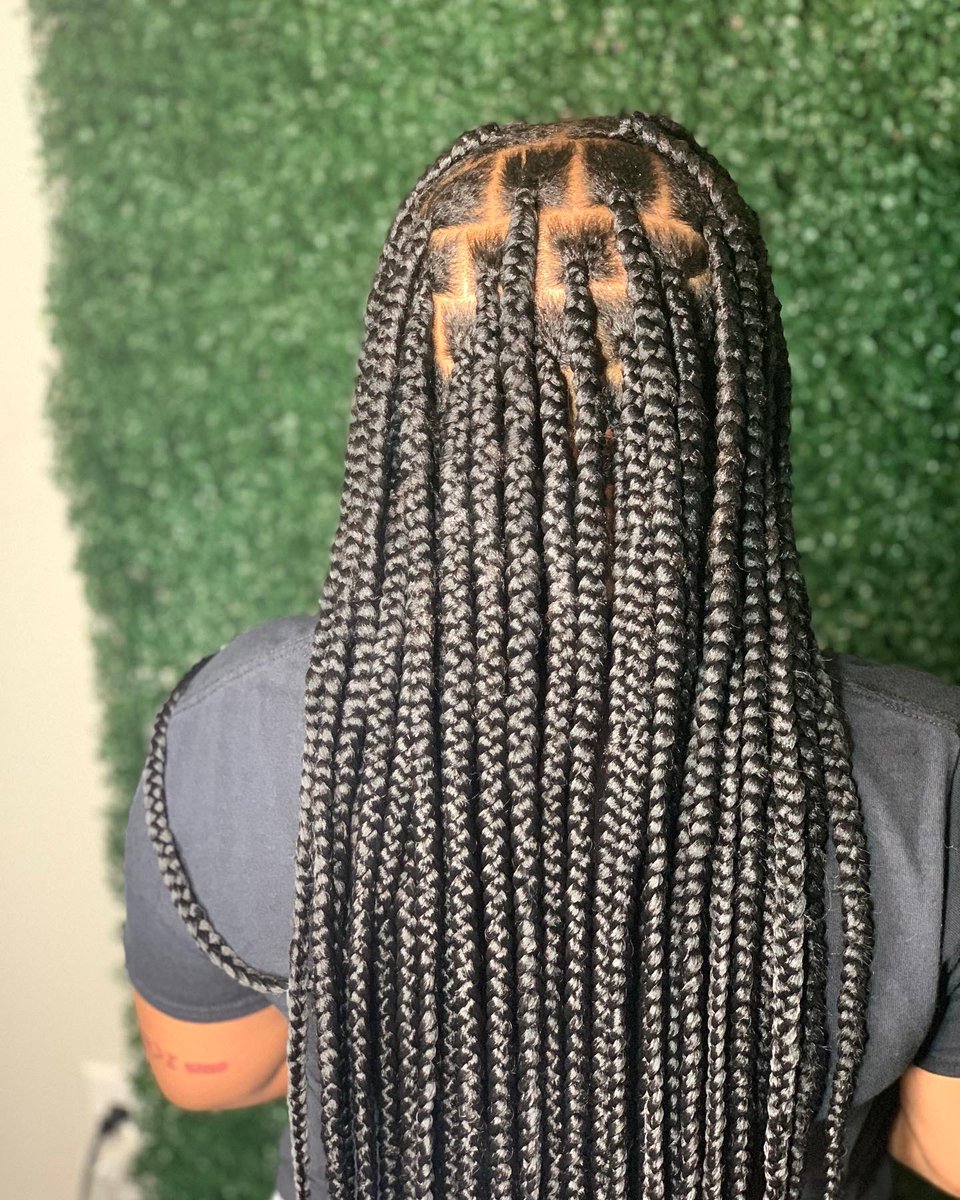 Knotless Braids are now available ladies 💛
#uscu #upstatehairstylist #spartanburghairstylist #licensedbraider #knotlessbraidssc