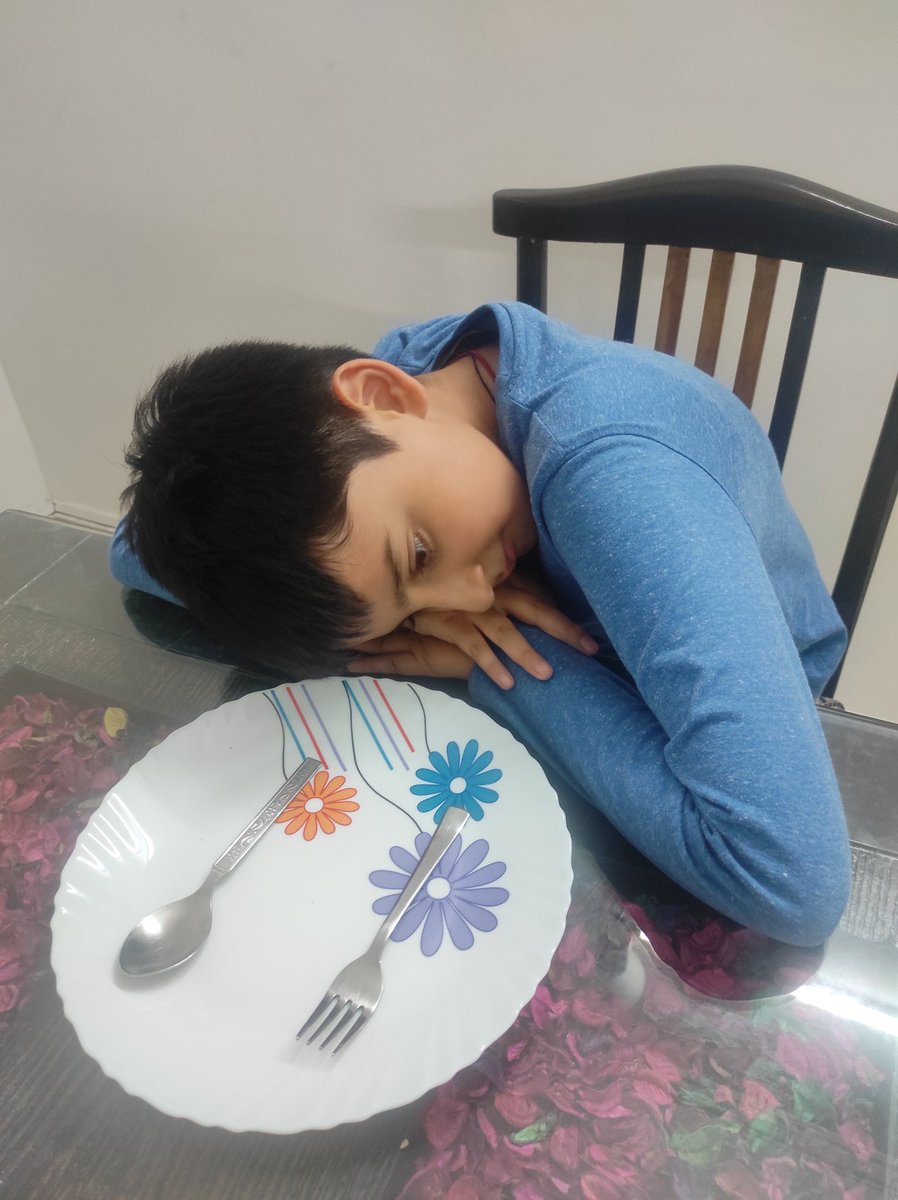 SoumyaMessages's tweet photo. It's painful to imagine children having hunger pangs and starving because we didn't do what we should have, when we had time. #NoSoilNoFood visit https://t.co/Ue5X7zGlOg https://t.co/BYqf7j3SIA