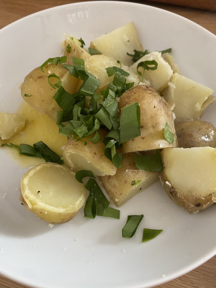 Karen Reyburn tweet media