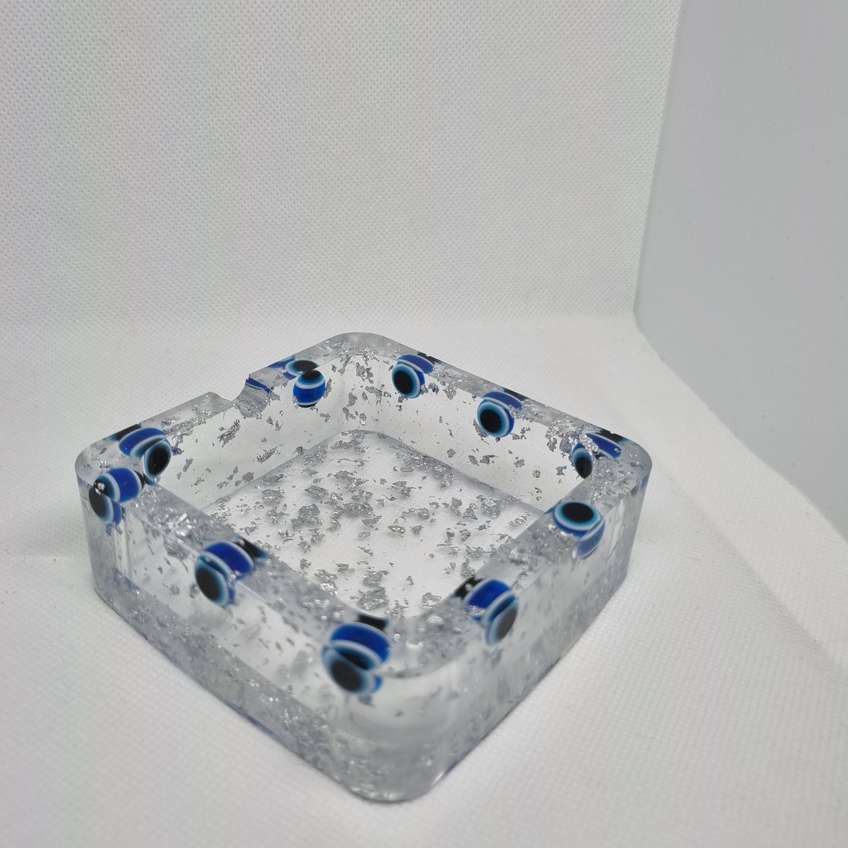 jo_resin's tweet photo. Beautiful handmade Turkish evil eye ashtray with silver foil flakes.
This 1 is a customers order but you can get yours made at https://t.co/4cf7EiPao1
#turkishevileye #evileyebeads #turkishashtray #craftbizparty #ukmakers #handmadeuk #HandmadeHour #SmallBusiness #etsyuk https://t.co/zv3xtKDsNY