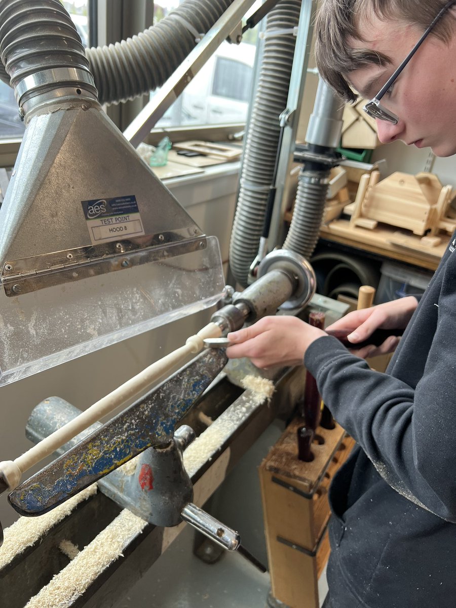 FATech_Ed's tweet photo. Our new practical woodwork certificate classes settling in with joint practice and a bit of Scottish Wood Turning #porridge_spurtle #trafitional_craft #Wood_Turning #FORcraft https://t.co/GRDYmyyska