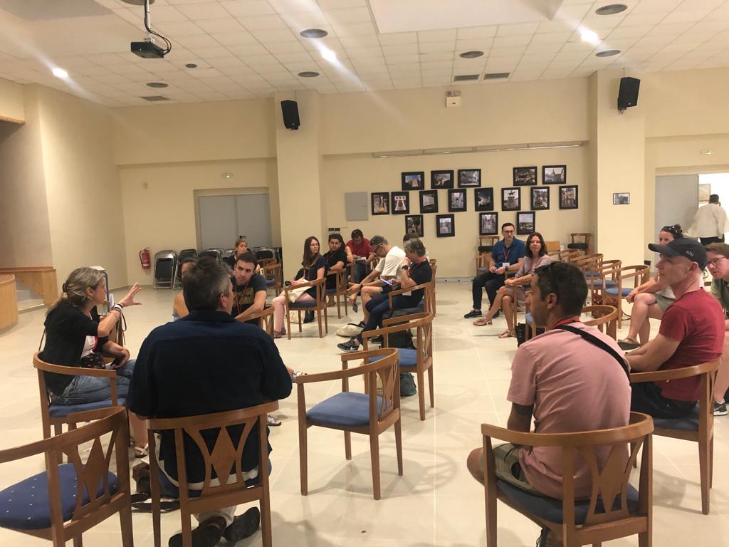 ieselsobradillo's tweet photo. #ICTeam #Day1 Presentation, management of the project, differences in society and Special Needs Education in Greece 🇬🇷 https://t.co/glBRsDf1St