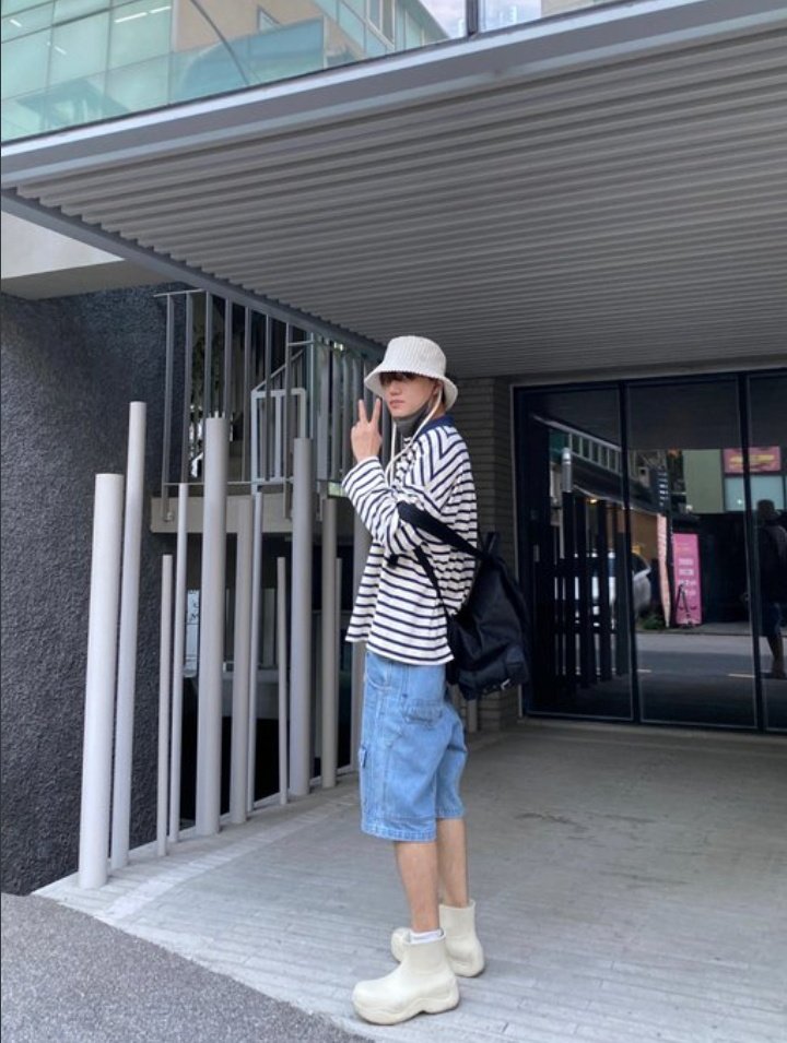 pintuharam's tweet photo. Di pap jongin
Serasa punya doi tiap keluar atau punya kegiatan selalu ngpap🫶🫶❤️❤️❤️
Manfaat langganan bubble😂😂
#jongin #EXO #EXObar #EXOL https://t.co/ryemr7wuSP