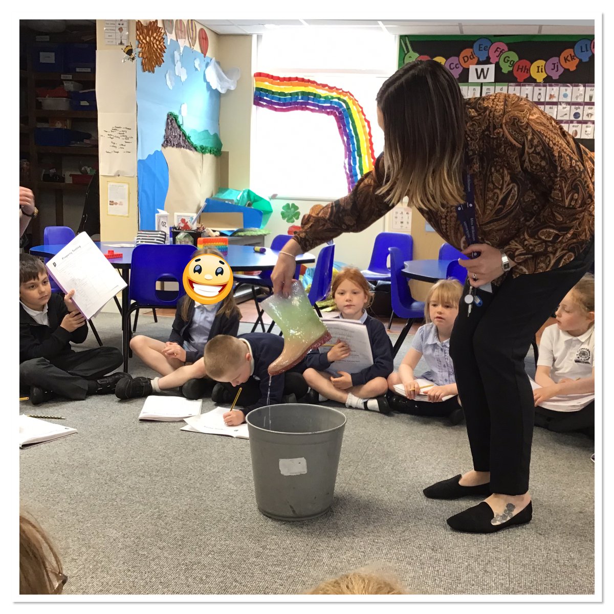 UpperthongJI's tweet photo. Today in science, Year 1 made predictions and carried out tests to find out which materials were waterproof and not waterproof. We found out that rubber and plastic are waterproof but fabric (cotton) and paper are not. #UJIYr1 #UJIscience https://t.co/M3KvoI4wIJ
