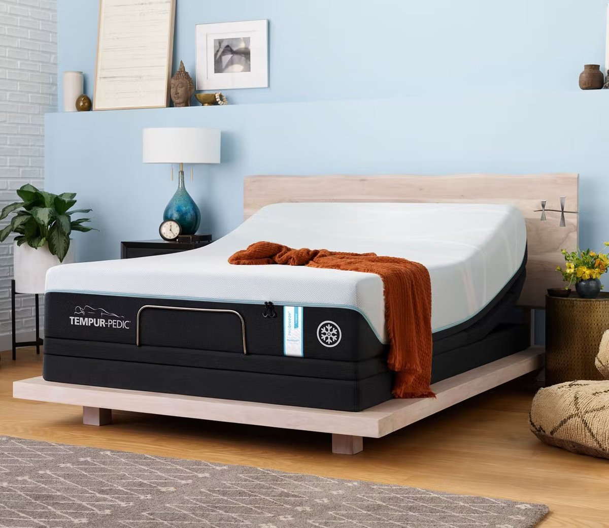 CityMattress's tweet photo. Experience all-night cooling comfort that lasts with Tempur-Pedic’s TEMPUR-PRObreeze°™ Medium Hybrid Mattress. Check out our website and ensure you stay cool all summer long.

#tempurpedic #probreeze #cooling #sleepcool #sleeping #perfectsleep #citymattress https://t.co/JFriLNq7WQ