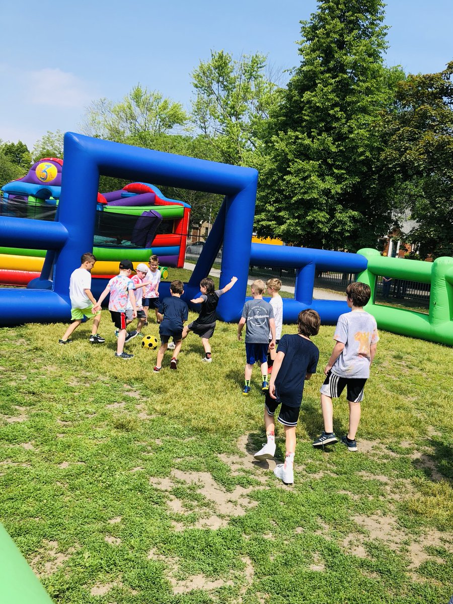 Ebinger School tweet media