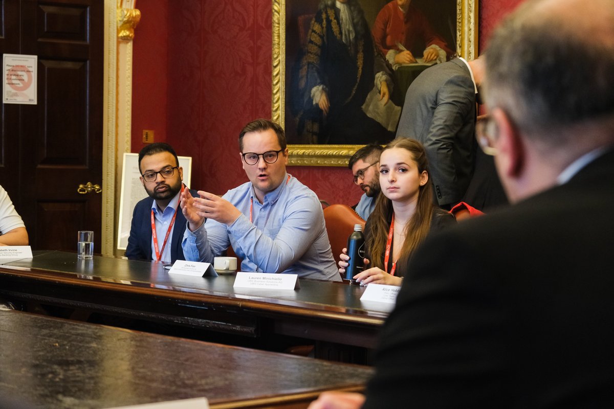 Minister for the Cabinet Office @Michael_Ellis1 met with cyber security apprentices today to hear about their aspirations of working in the cyber industry and the valuable skills they are learning to help boost our cyber defences👩‍💻#GovCyberSecurityStrategy