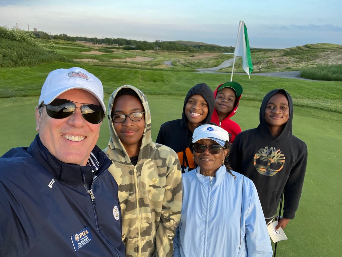 HarborsideGolf's tweet image. June is Player Development month across the country for KemperSports. At Harborside we are thrilled to partner with the Illinois PGA to host PGA Hope and PGA Junior League.

#KSPDMonth #ThisIsKemperSports #MakeGolfYourThing #GolfIsGreat #chicagohomeforgolf #harorsideinternational