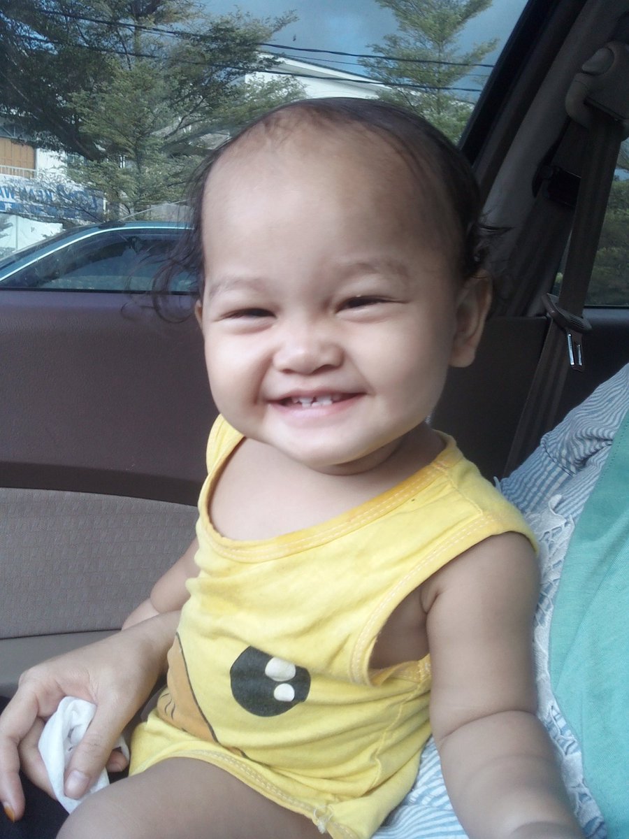 adybahady's tweet photo. This girl is soo cheeky! Hari2 nak gigit pipi dia! Geram!!! https://t.co/qT3WB9OsEo