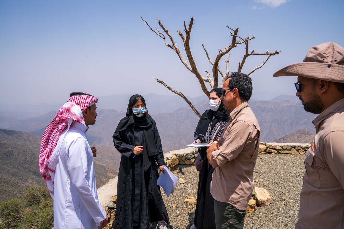 NCW_center's tweet photo. #المركز_الوطني_لتنمية_الحياة_الفطرية بالتعاون مع الأمانة العامة لمجلس التعاون لدول الخليج العربية ينظم، في محمية ريدة، ورشة العمل التدريبية الثانية لتقييم فعالية إدارة المحميات الطبيعية. 

#محافظة_تنمية_استدامة https://t.co/ZZToFdKFwF