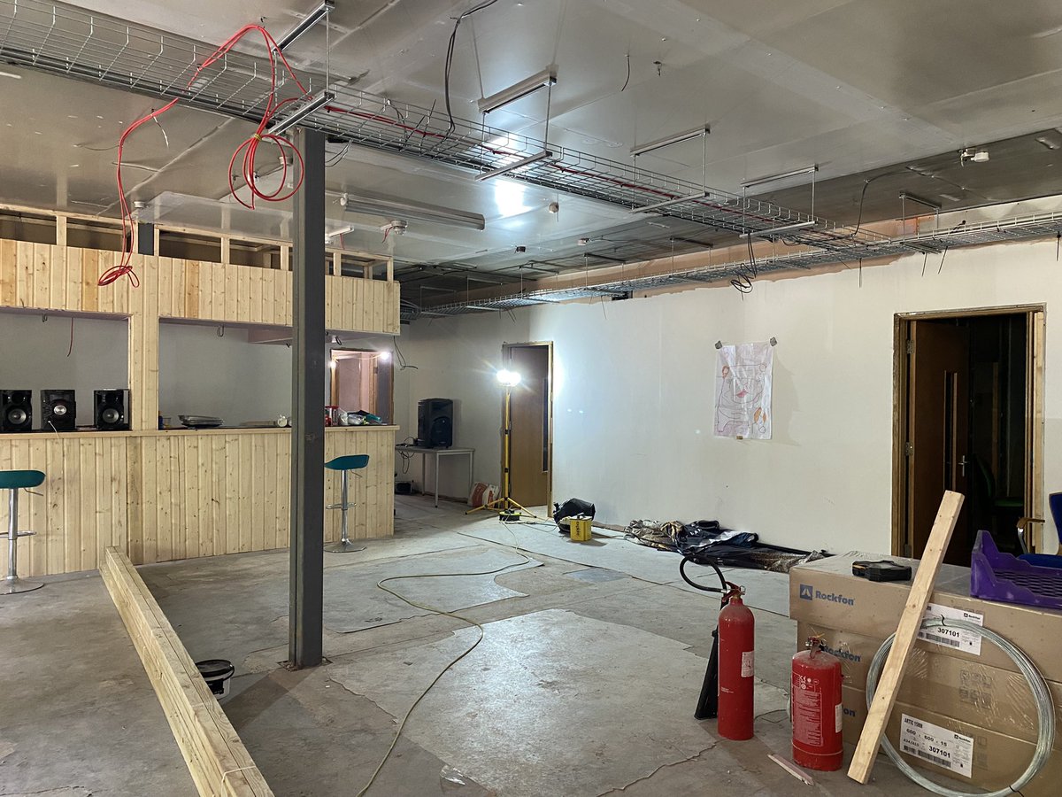 Lisa Fowles tweet media