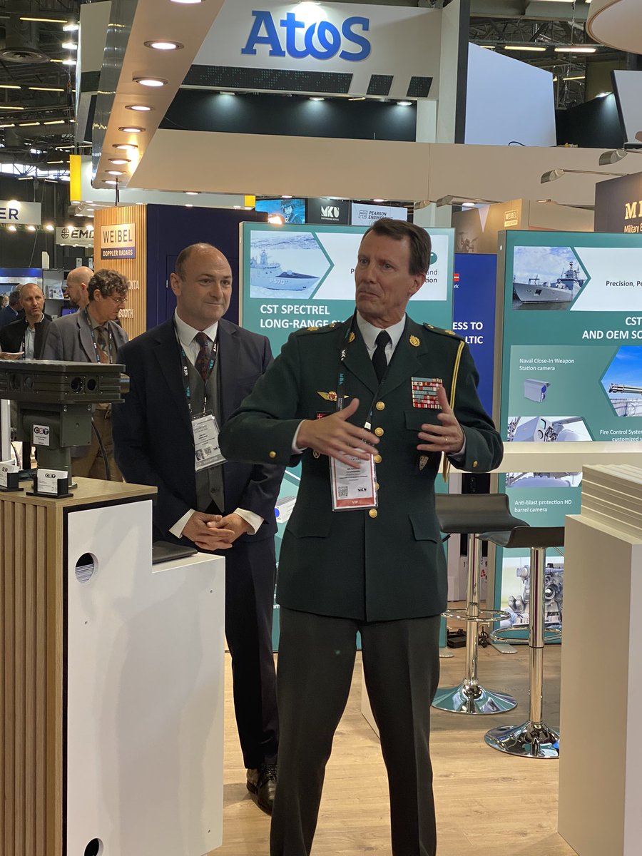 Forsvarsattachéen i Paris tweet media