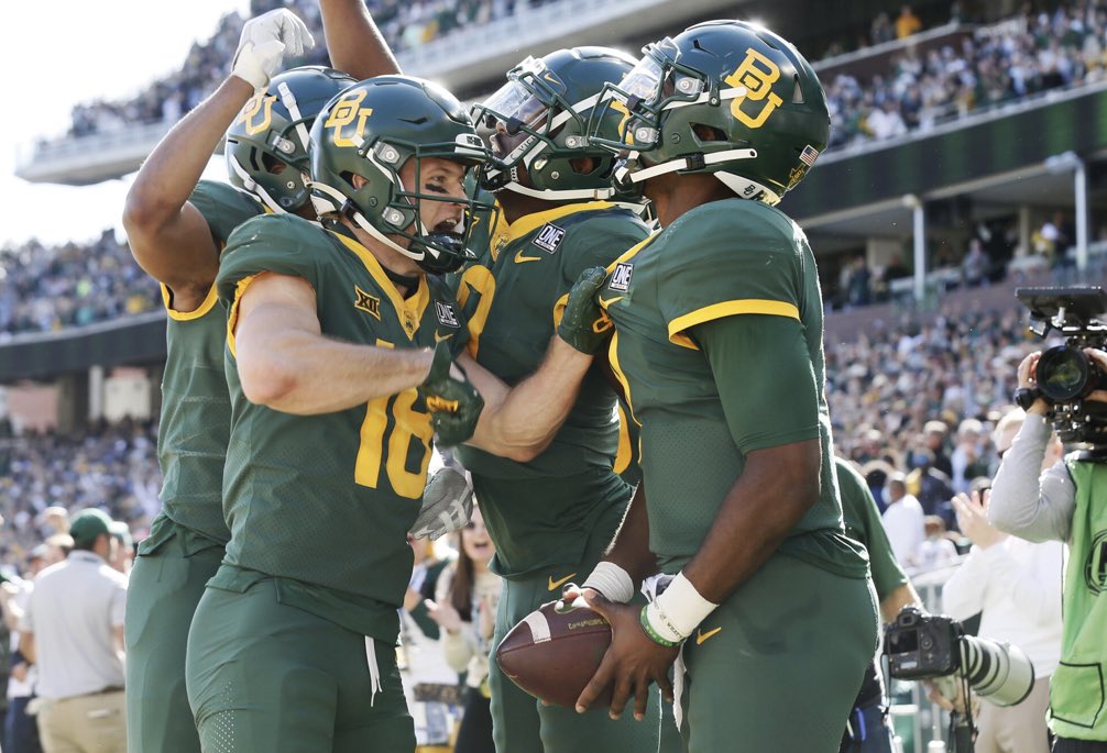 #blessedandhighlyfavored After a great camp at Baylor University, I am blessed to announce that I have EARNED an offer! Thank you so much for believing in me! <a href="/BUFootball/">Baylor Football</a> #SicEm #recruitweiss <a href="/DLew87dabeast/">Derrick Lewis “DLewniversity”</a> <a href="/Coach_Hughes2/">Coach Hughes</a> <a href="/CoachDBaker81/">Dallas Baker</a> <a href="/CoachShawnBell/">Shawn Bell</a> <a href="/CoachB_Morgan/">Coach Morgan</a>