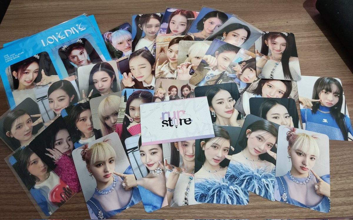 Run_Store_'s tweet image. Cegs Ive - Itens sendo preparados para envio 🤍