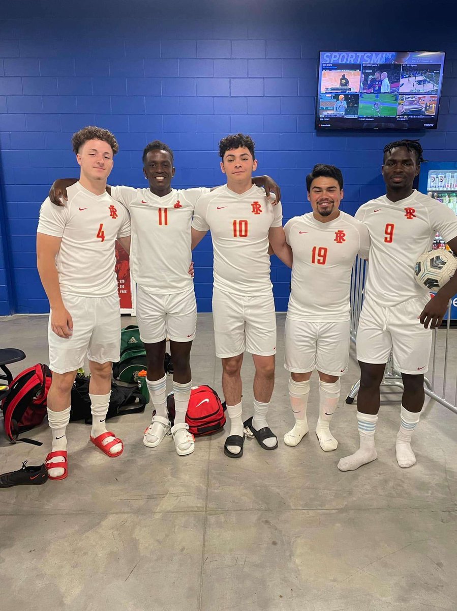 S/o to <a href="/TBKBANKSPORTS/">TBK Bank Sports Complex</a> for holding the Iowa vs Illinois Senior all star game. Got the chance to play with my boys again and also some future teammates I’ll be squading up with in the fall ‼️⚽️