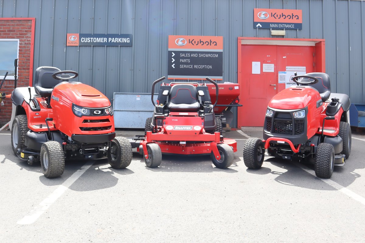 Simplicity and Snapper domestic ride on &amp; zero-turn mowers are in stock now 🎉

These ranges are designed for all round cutting performance, user comfort &amp; convenience, powered by Briggs &amp; Stratton engines.

From £3500 +vat.

#domesticmower #mower #instock #grass #grassmanagement