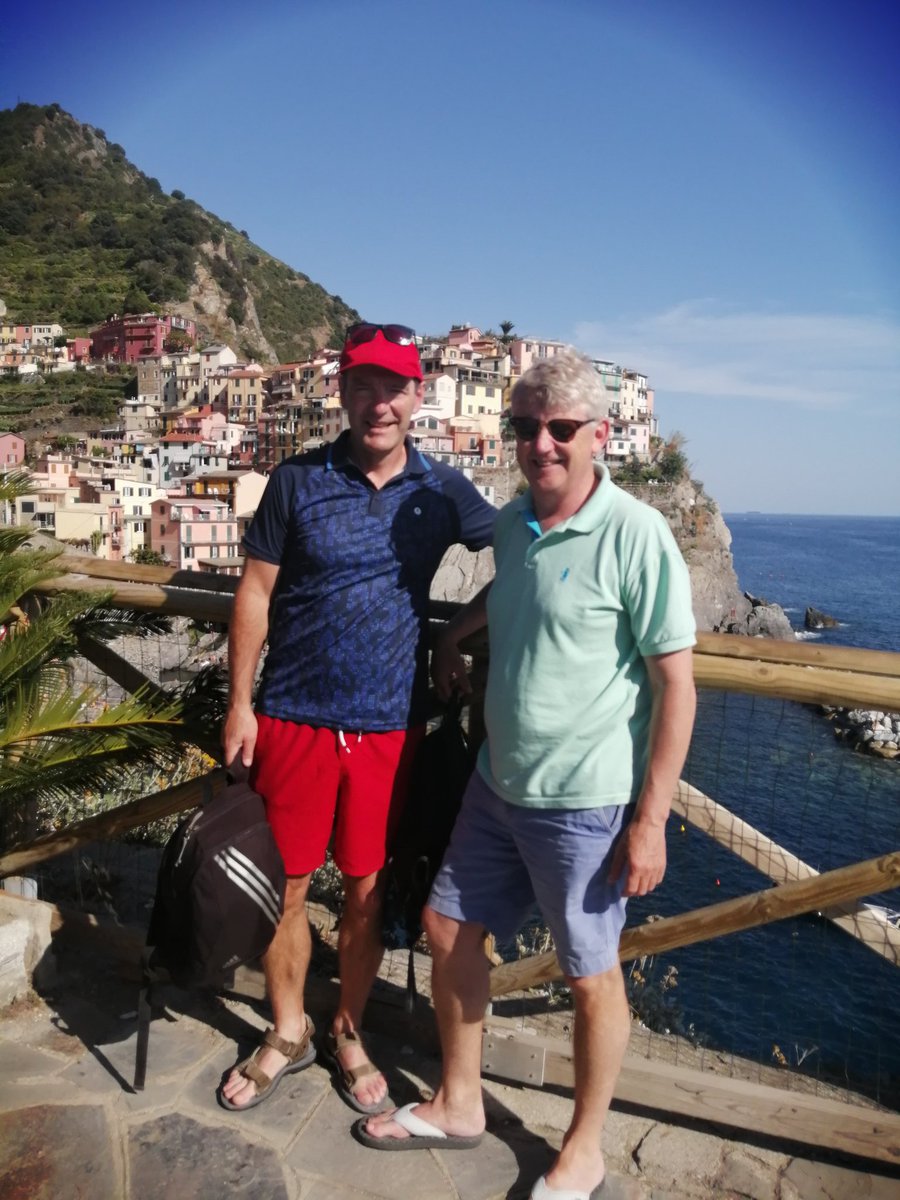 mjs008's tweet photo. Two very old hockey players!! https://t.co/JDwh1u1AWe