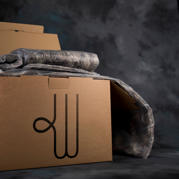 WeAreWoolcool's tweet image. Woolcool's insulation is made from 100% pure sheep's wool, which regulates temperature within the package to keep your products fresh, naturally 🍏 #coolpackaging #sustainablepackaging #compostable #naturalmaterials