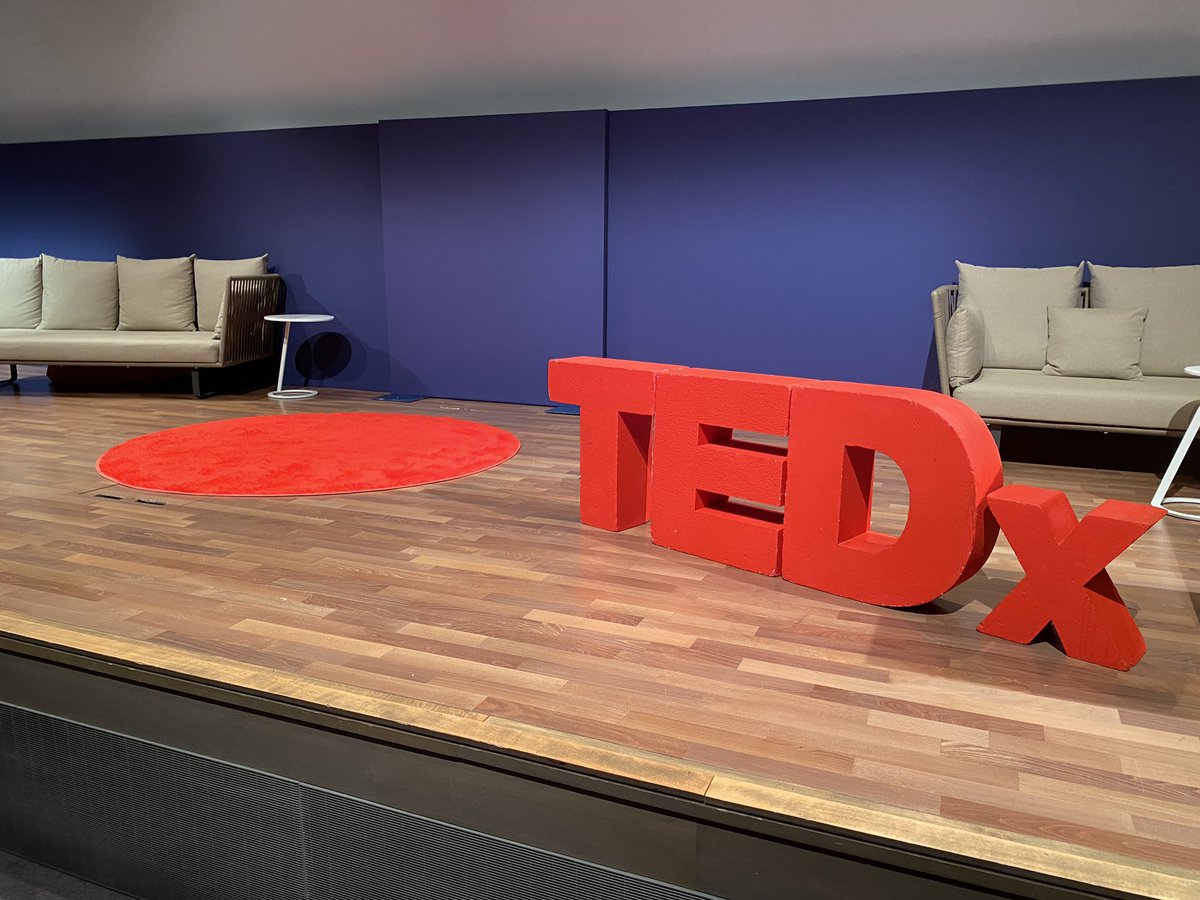 TEDxSaclay's tweet photo. Tout est prêt pour @TEDxIssy ✅✅
Début prévu dans quelques minutes
#SharingTEDx https://t.co/YoBDdxwp2c