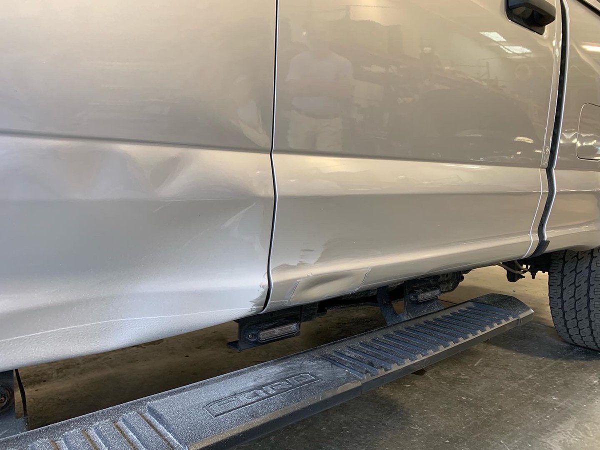 LombardEqpt's tweet photo. The guys at Top Notch Collision will be fixing aluminum the Top Notch way with their new GYS Speedliner! Can’t wait to get started! 

#GYSFrance #gysarmy #aluminumrepair #Speedliner  #steelrepair #investinthebest https://t.co/nHGZllckBR