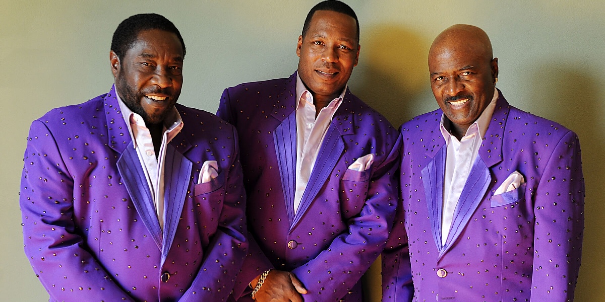 C_S_O's tweet photo. This weekend we kick off our 2022 Nationwide Picnic with the Pops with the O'Jays! Don't miss the first stop on their farewell tour! June 18, 8pm at the Columbus Commons. Get your tickets at https://t.co/AtrbjMisZR #PWP #CSOPWP https://t.co/f5oxDwJyVL