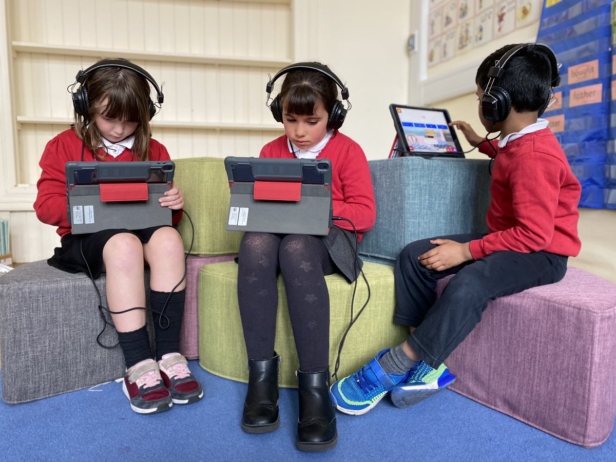 LorneSchool's tweet photo. We are delighted to share that we have achieved our Digital Schools Award for excellence in integrating digital technology into learning and teaching!
Congratulations to #TeamLorne for all the hard work! #Achievement @Schools_Digital @claganach @EducationScot @DigiLearnEdin https://t.co/3ExJfpSNtg