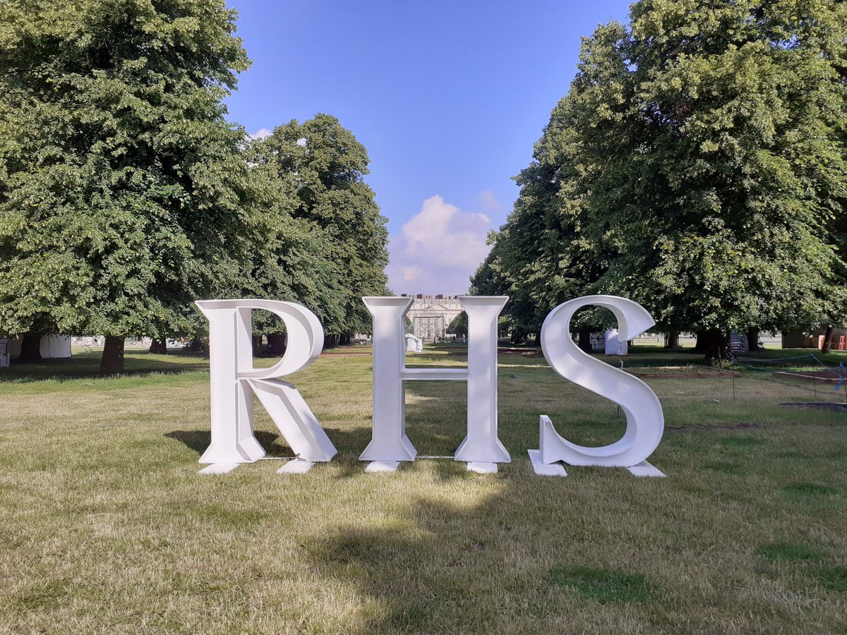 Isobelcou's tweet photo. My team started building the RHS Hampton Court Palace Garden Festival today! Can't wait to don ye old site boots and join them 🌼

A year to plan and 3 weeks to build! Let's hope we get a sunnier one this time 🌞 #team #festivals #summer #rhshamptoncourt @The_RHS https://t.co/d7ZpB7xVzH