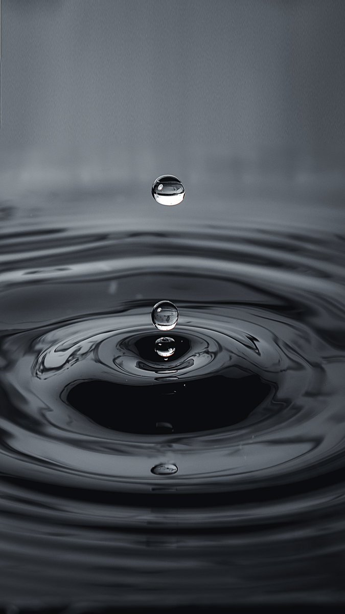 lightenin_alpha's tweet photo. Help me like and retweet ❤️ comment which water drop you like best 
.
The set up.                       The shots.
.
.
Mercy aigbe red flag Peter Obi #atikuvp my WhatsApp wallpaper #WhatsApp #Cryptocrash https://t.co/7KOn39fMDN