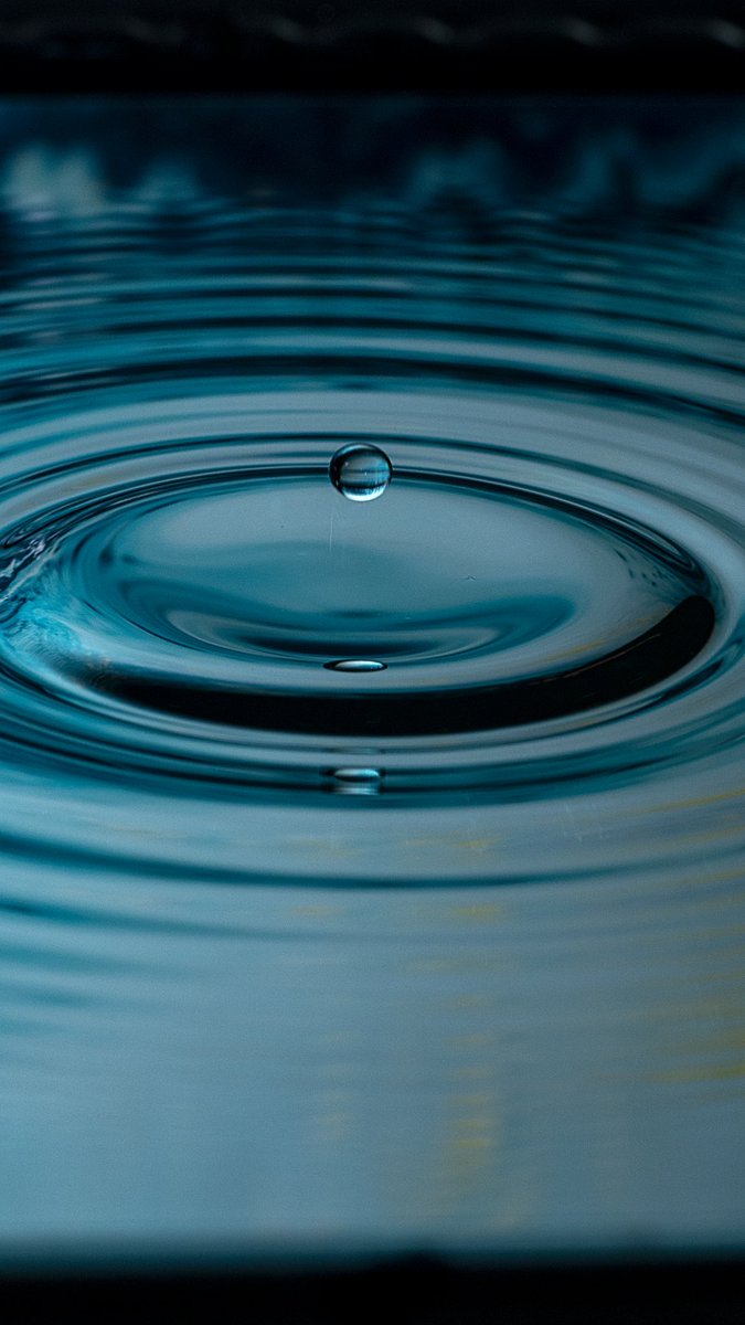 lightenin_alpha's tweet photo. Help me like and retweet ❤️ comment which water drop you like best 
.
The set up.                       The shots.
.
.
Mercy aigbe red flag Peter Obi #atikuvp my WhatsApp wallpaper #WhatsApp #Cryptocrash https://t.co/7KOn39fMDN