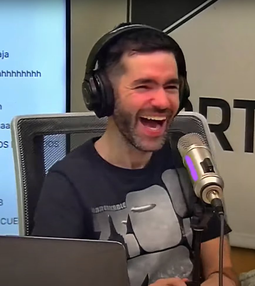 @Hasbulla_NFT Esta es la cara de felicidad de un hombre que acaba de comprar su primer NFT de @Hasbulla_NFT.