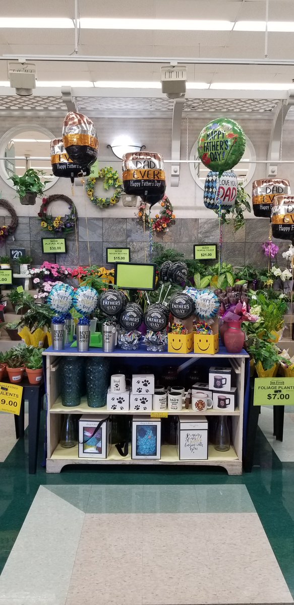 NewMarkSunFresh's tweet photo. Father's Day is this Sunday, June 18th! New Mark Sun Fresh has gifts, goodies, and more! https://t.co/BfmugNLwxp