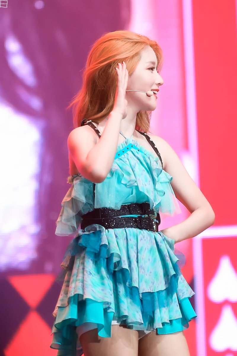 1rusal2__'s tweet photo. 220611 WONDER LAND
#엑시 #우주소녀 https://t.co/b5PzYGLFXF