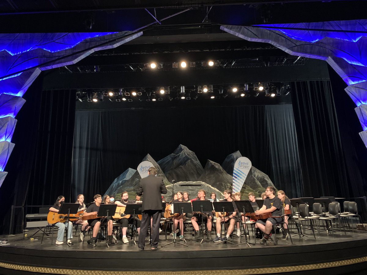 Wonderful performances from the Concert Band and guitar ensemble this morning at the Canada’s Wonderland Festival of Music. Excellent comments from our adjudicators!
